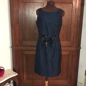 Taylor size 8 Blue Brocade sleeveless Shirt Cocktail dress Black Tie at Waist